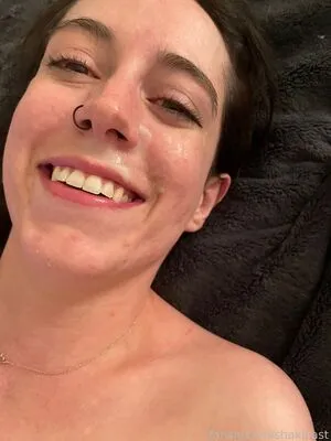 Shakicast OnlyFans Leaked Free Thumbnail Picture - #4xGhTlloJV