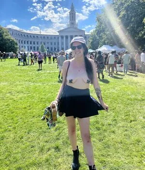 Shakicast OnlyFans Leaked Free Thumbnail Picture - #8CwqlbY38A
