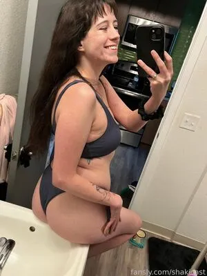 Shakicast OnlyFans Leaked Free Thumbnail Picture - #s9mQZLOlT8