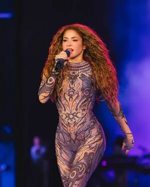Shakira OnlyFans Leaked Free Thumbnail Picture - #5xXizoKFuu