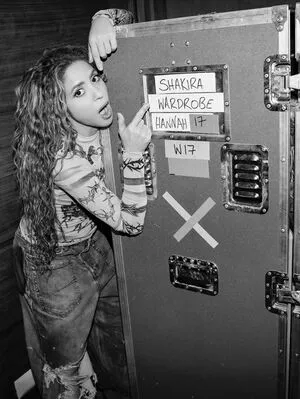 Shakira OnlyFans Leaked Free Thumbnail Picture - #7Cg05412pG