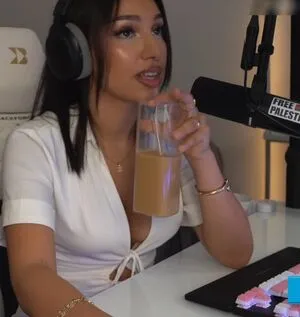 Shakiravv OnlyFans Leaked Free Thumbnail Picture - #O96x4csNEb