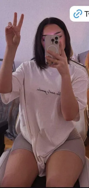 Shakiravv OnlyFans Leaked Free Thumbnail Picture - #R5bL65F4w9