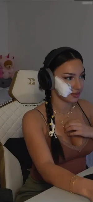 Shakiravv OnlyFans Leaked Free Thumbnail Picture - #UduExpXFkY
