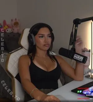 Shakiravv OnlyFans Leaked Free Thumbnail Picture - #WSat53TvNG