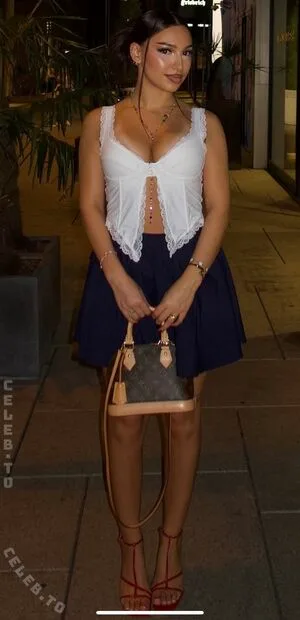 Shakiravv OnlyFans Leaked Free Thumbnail Picture - #bjmfKIs009