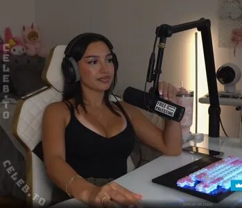 Shakiravv OnlyFans Leaked Free Thumbnail Picture - #dhApNQssk0