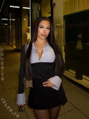 Shakiravv OnlyFans Leaked Free Thumbnail Picture - #lMCbbDJPXm