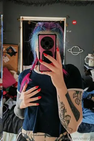 Shakyxx OnlyFans Leaked Free Thumbnail Picture - #S3ON4vShX1