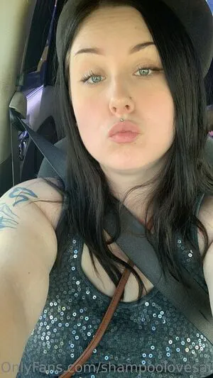 Shampoolovesande OnlyFans Leaked Free Thumbnail Picture - #nieeDDiJAY