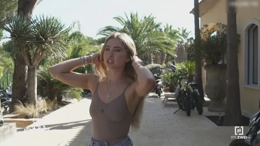 Shania Geiss OnlyFans Leaked Free Thumbnail Picture - #eW1x3a7i8v