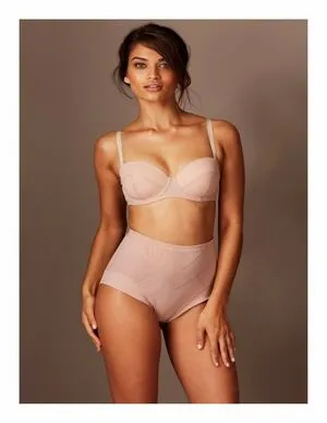 Shanina Shaik OnlyFans Leaked Free Thumbnail Picture - #6tsI0mbaIk