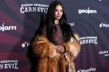 Shanina Shaik OnlyFans Leaked Free Thumbnail Picture - #CfAISUFpf5