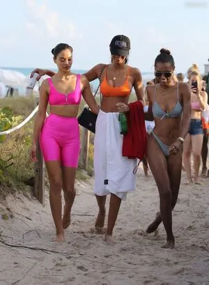 Shanina Shaik OnlyFans Leaked Free Thumbnail Picture - #JI6EusQomA