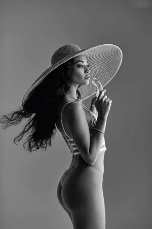 Shanina Shaik OnlyFans Leaked Free Thumbnail Picture - #Rb9dZVxj7m