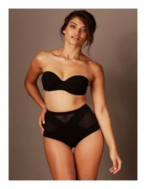 Shanina Shaik OnlyFans Leaked Free Thumbnail Picture - #ka7eRfd9A5
