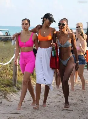 Shanina Shaik OnlyFans Leaked Free Thumbnail Picture - #lr1QQLHYcA