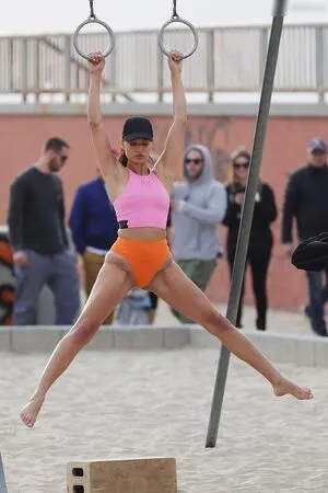 Shanina Shaik OnlyFans Leaked Free Thumbnail Picture - #q2qhQ25cum