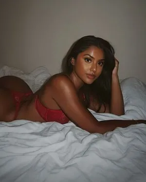 Shaniya Nisha Shaniya Nisha OnlyFans Leaked Free Thumbnail Picture - #vvInHDtVye