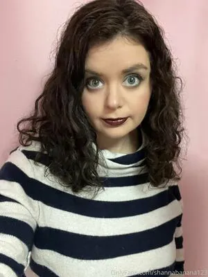 Shannabanana123 OnlyFans Leaked Free Thumbnail Picture - #eQTiqR5xWi
