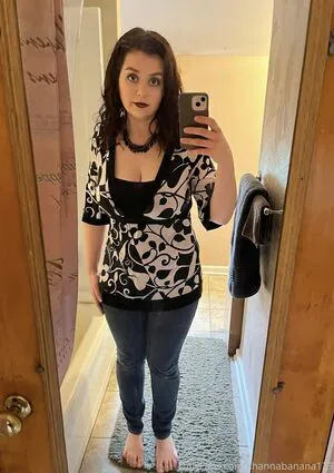 Shannabanana123 OnlyFans Leaked Free Thumbnail Picture - #f2STmWeSsG