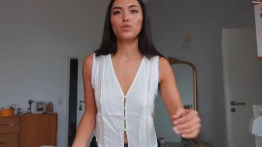 Shanti Tan OnlyFans Leaked Free Thumbnail Picture - #3MFYa6z8o8