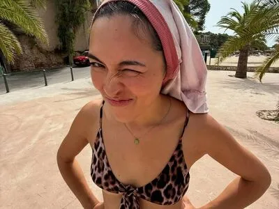 Shanti Tan OnlyFans Leaked Free Thumbnail Picture - #KDCZaN2otg