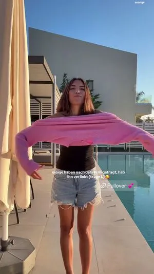 Shanti Tan OnlyFans Leaked Free Thumbnail Picture - #Z9St3LVczt