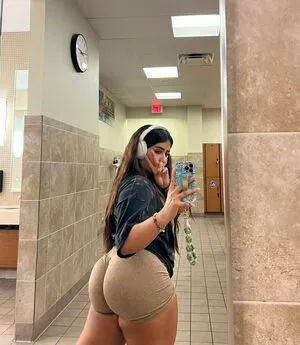 Shanyylll OnlyFans Leaked Free Thumbnail Picture - #IYUyjXEiLe