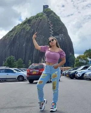 Sharalopez OnlyFans Leaked Free Thumbnail Picture - #8dVm0My3oI