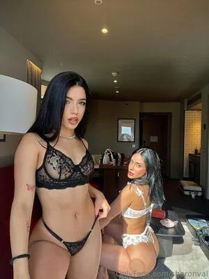 Sharonv21 OnlyFans Leaked Free Thumbnail Picture - #LjyMC0N9Qg