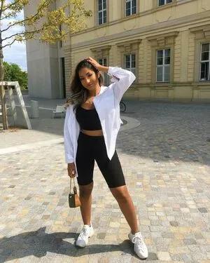 Shaweena OnlyFans Leaked Free Thumbnail Picture - #7Y5fJiwHFk