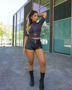 Shaweena OnlyFans Leaked Free Thumbnail Picture - #qhUnHSBBJ1