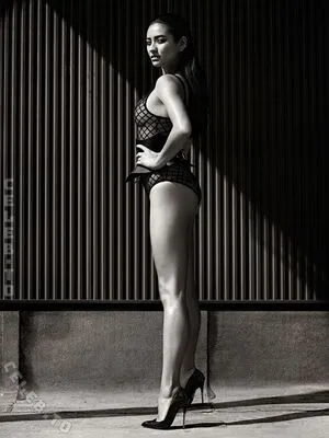 Shay Mitchell OnlyFans Leaked Free Thumbnail Picture - #4mtbbsJ9f4