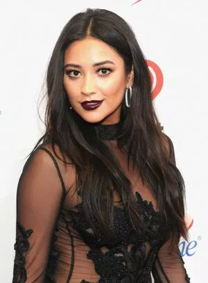 Shay Mitchell OnlyFans Leaked Free Thumbnail Picture - #6bSLM5ADto