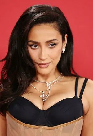 Shay Mitchell OnlyFans Leaked Free Thumbnail Picture - #9F1RZz3u5E