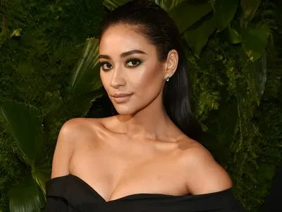 Shay Mitchell OnlyFans Leaked Free Thumbnail Picture - #NjjCLWjoKM