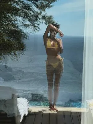 Shay Mitchell OnlyFans Leaked Free Thumbnail Picture - #Phcqt1UgW9