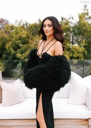 Shay Mitchell OnlyFans Leaked Free Thumbnail Picture - #Q8HPVApTQv