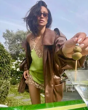 Shay Mitchell OnlyFans Leaked Free Thumbnail Picture - #W72t2G1TCs