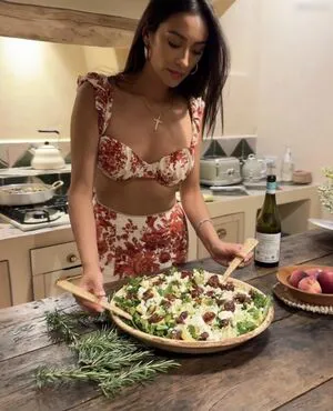 Shay Mitchell OnlyFans Leaked Free Thumbnail Picture - #f6PnZjzQtk