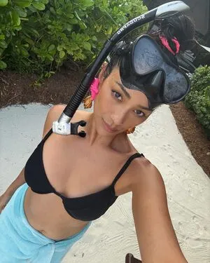 Shay Mitchell OnlyFans Leaked Free Thumbnail Picture - #fw7VzcbA3H