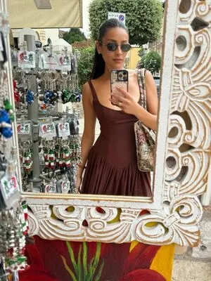 Shay Mitchell OnlyFans Leaked Free Thumbnail Picture - #owlTvfGiKb