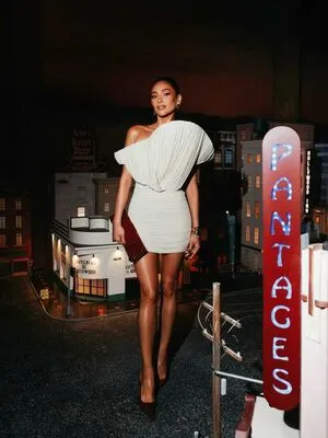 Shay Mitchell OnlyFans Leaked Free Thumbnail Picture - #stGPJED3sM