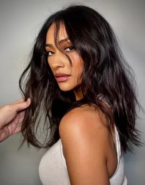 Shay Mitchell OnlyFans Leaked Free Thumbnail Picture - #th0FdJixll