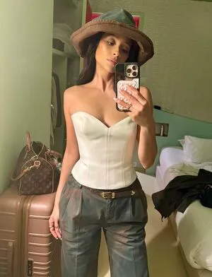 Shay Mitchell OnlyFans Leaked Free Thumbnail Picture - #zgQLNVx7nv