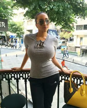 Shayliving OnlyFans Leaked Free Thumbnail Picture - #fYWPvK5XFd