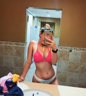 Shaynaretting OnlyFans Leaked Free Thumbnail Picture - #8N1wAeISAI