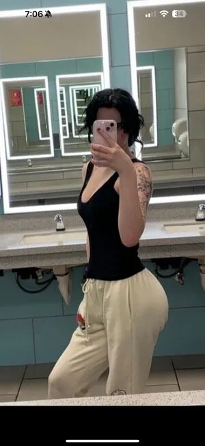 Shelbae2022 OnlyFans Leaked Free Thumbnail Picture - #FIgu3neQP6
