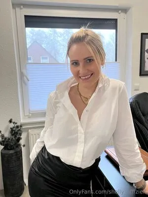 Shelly OnlyFans Leaked Free Thumbnail Picture - #OC1dowaT2L